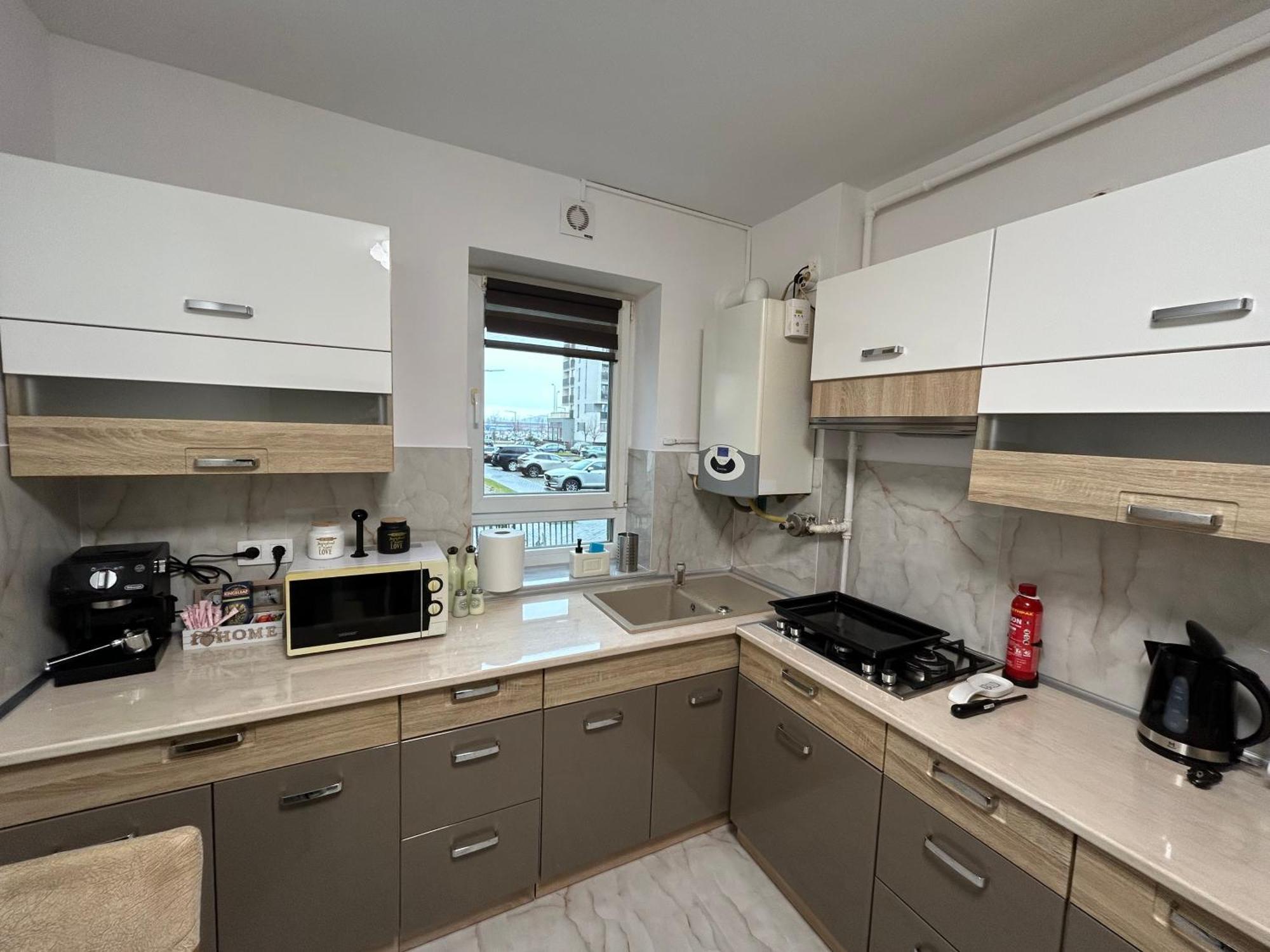 Jad Luxury 3 Rooms & 2 Rooms Apartments In Kasper, Near Coresi Mall Braşov Esterno foto
